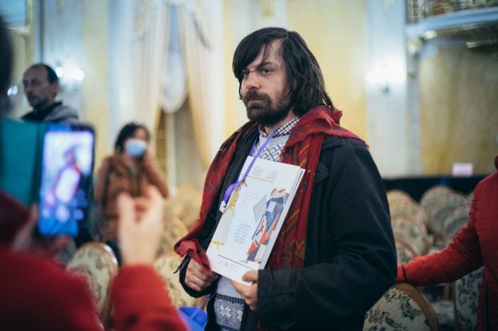 Художник, режисер, організатор, видавець